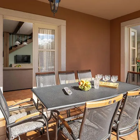 Bezaubernde Mit Meerblick, Jacuzzi, Babybett, Grill