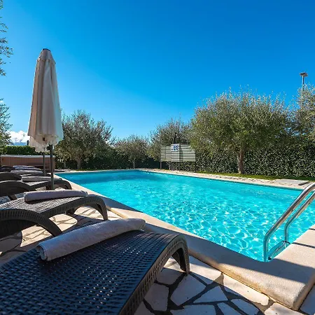 Hébergement de vacances Bezaubernde Mit Meerblick, Jacuzzi, Babybett, Grill Kaštelir