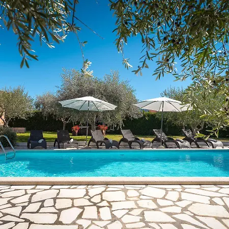 Bezaubernde Mit Meerblick, Jacuzzi, Babybett, Grill Hébergement de vacances *
