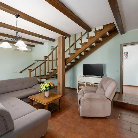 Hébergement de vacances Bezaubernde Mit Meerblick, Jacuzzi, Babybett, Grill Kaštelir