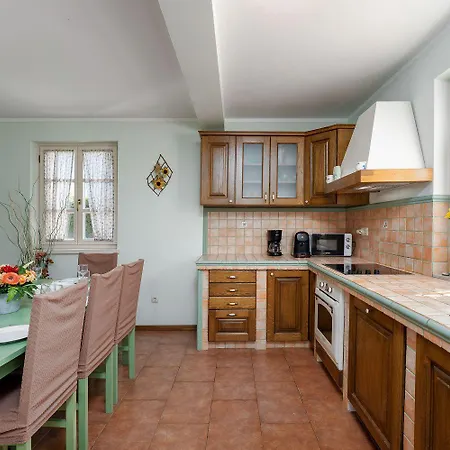Сasa de vacaciones Bezaubernde Mit Meerblick, Jacuzzi, Babybett, Grill