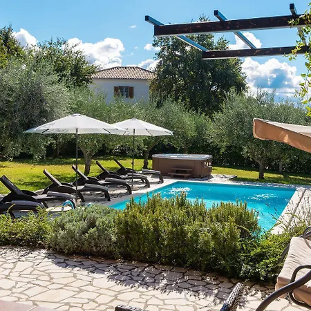 Hébergement de vacances Bezaubernde Mit Meerblick, Jacuzzi, Babybett, Grill *