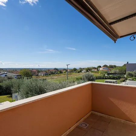 Bezaubernde Mit Meerblick, Jacuzzi, Babybett, Grill Kaštelir